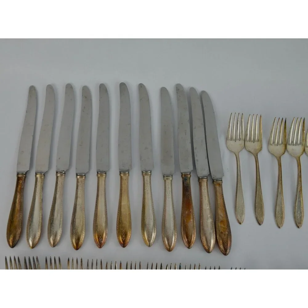 WM A Rogers Debutante 1847 Silverplate Antique Vintage Silverware Flatware Set o